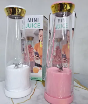 Portable and Rechargeable Battery Mini Juice Blender