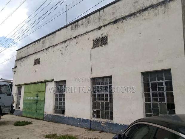 Two Affordable Spacious Go Down - main view