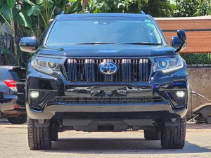 Toyota Land Cruiser Prado 2.8 2022 Black