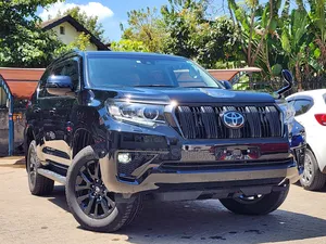 Toyota Land Cruiser Prado 2.8 2022 Black