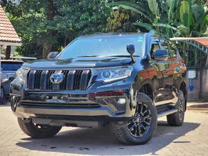 Toyota Land Cruiser Prado 2.8 2022 Black