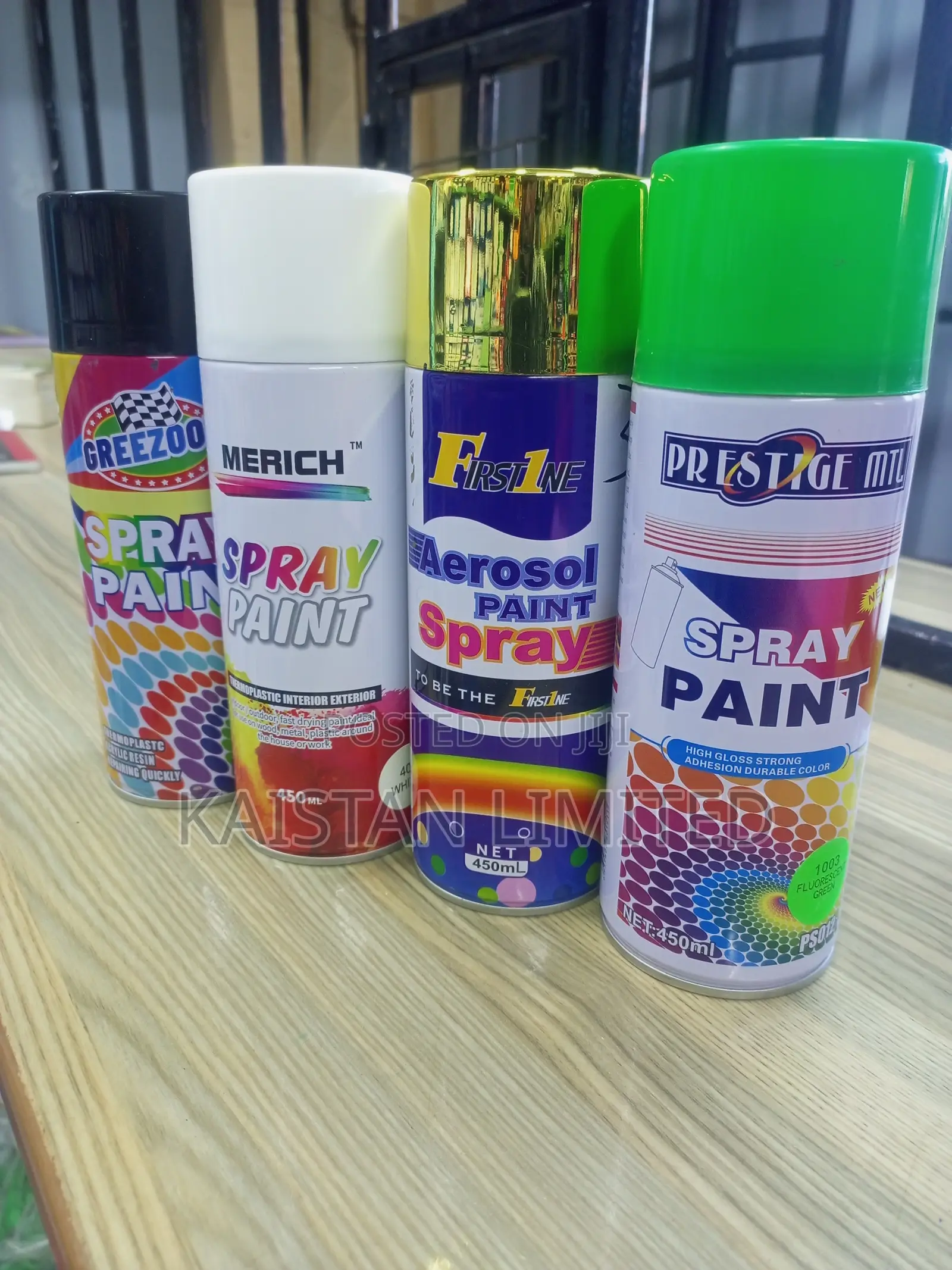 Spray Paints Different Colors