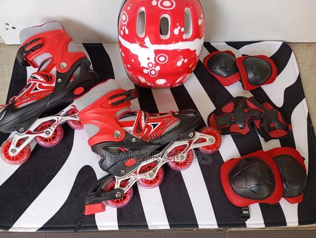 Adjustable Skate Shoes Complete Set Different Sizes - main view