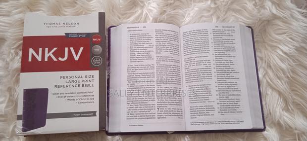 NKJV Personal Size Large Print Reference Purple Cover Bible - thumbnail 2