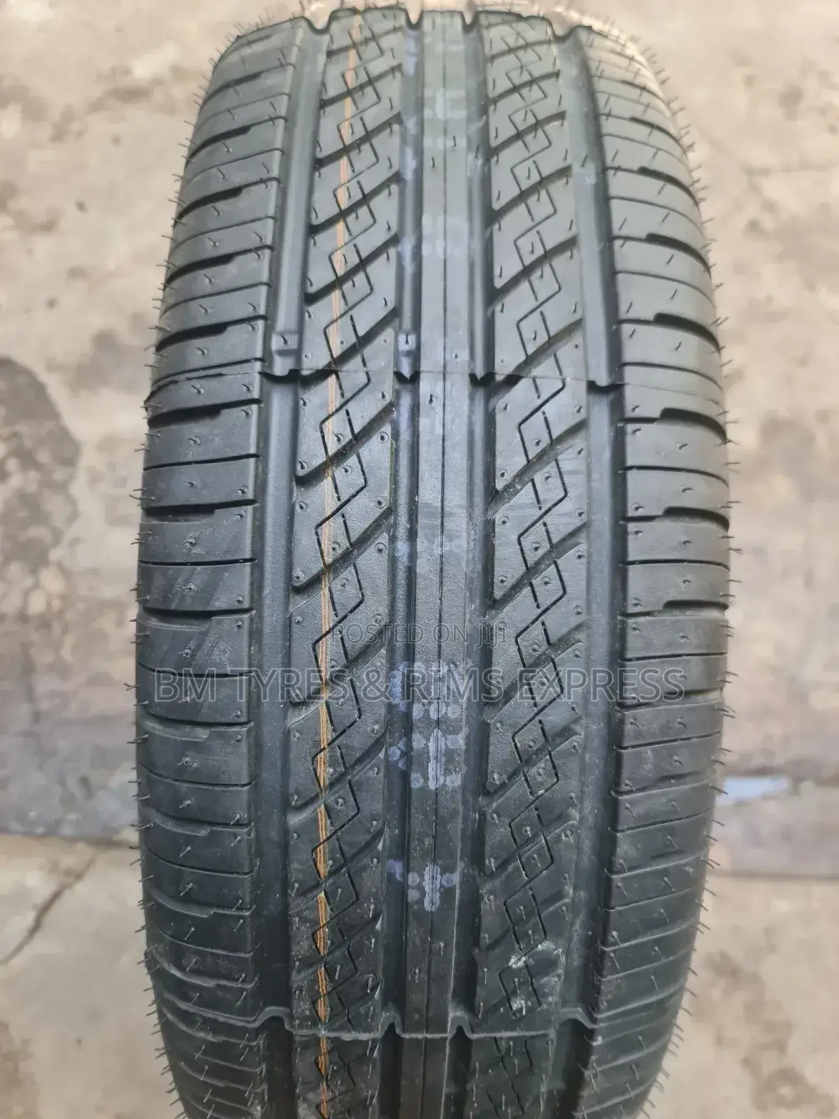 205 /65 R16 Achilles Tyres (Indonesia)