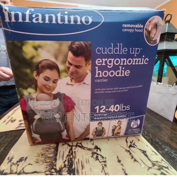 Infantino Carrier / Hooded Baby Carrier