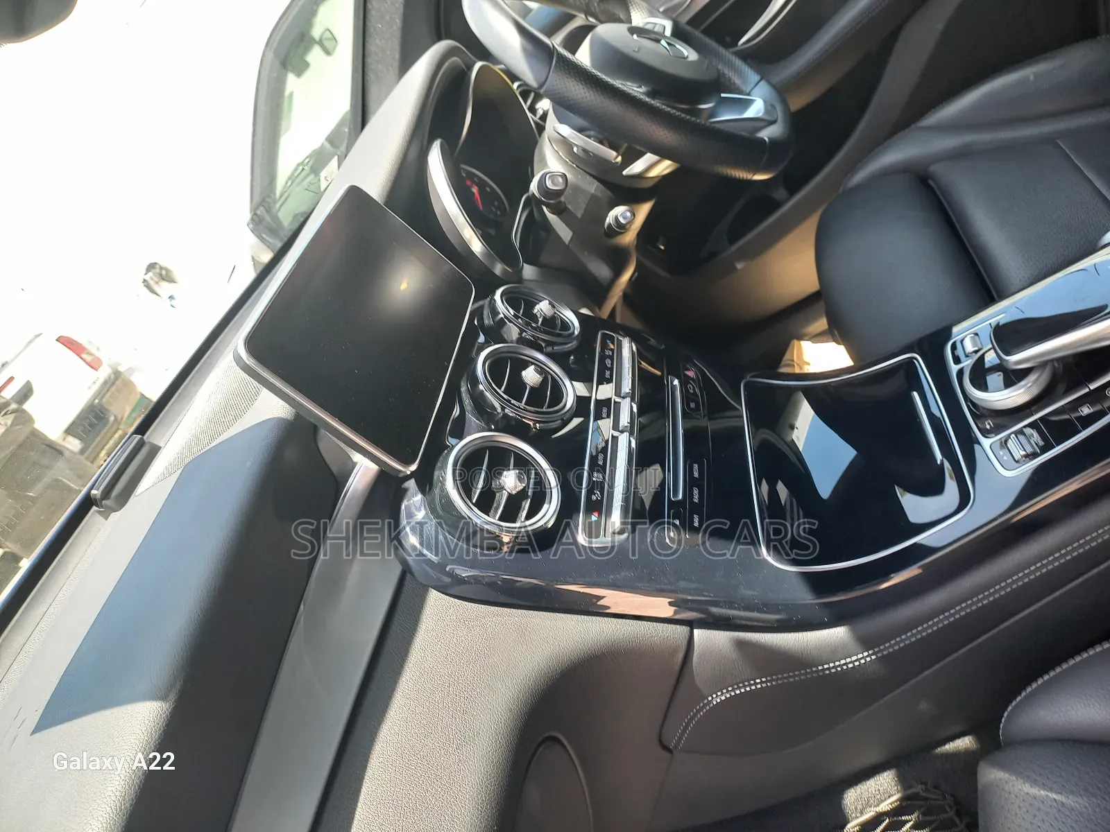 Mercedes-Benz GLC-Class 2019 Blue