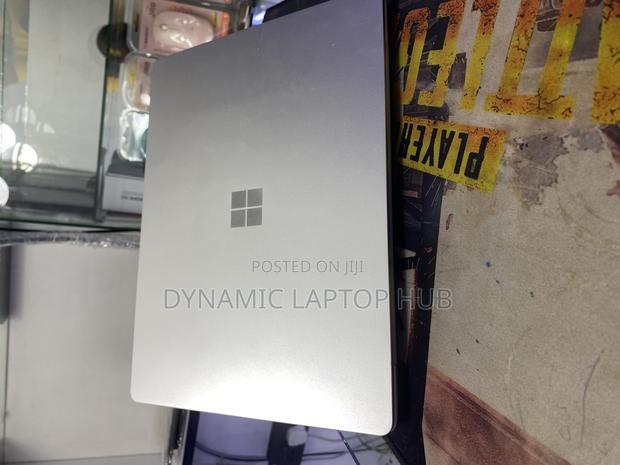 Laptop Microsoft Surface Go 16GB Intel Core I5 SSD 256GB - thumbnail 4