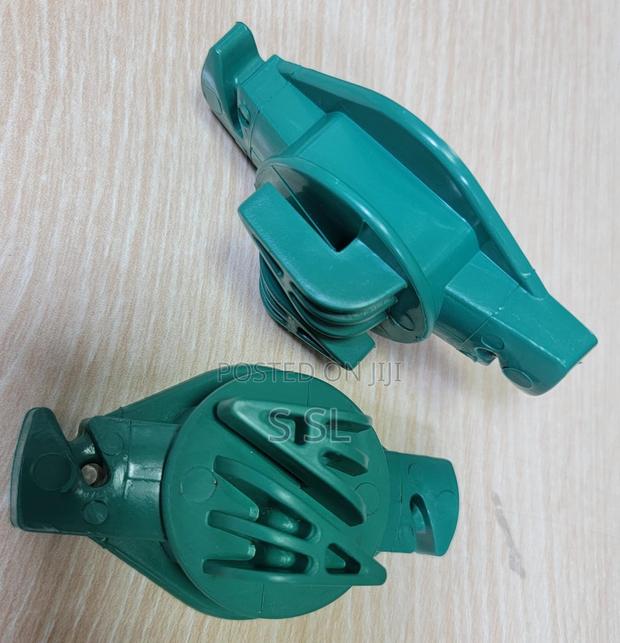Green W Claws For Electric Fencing