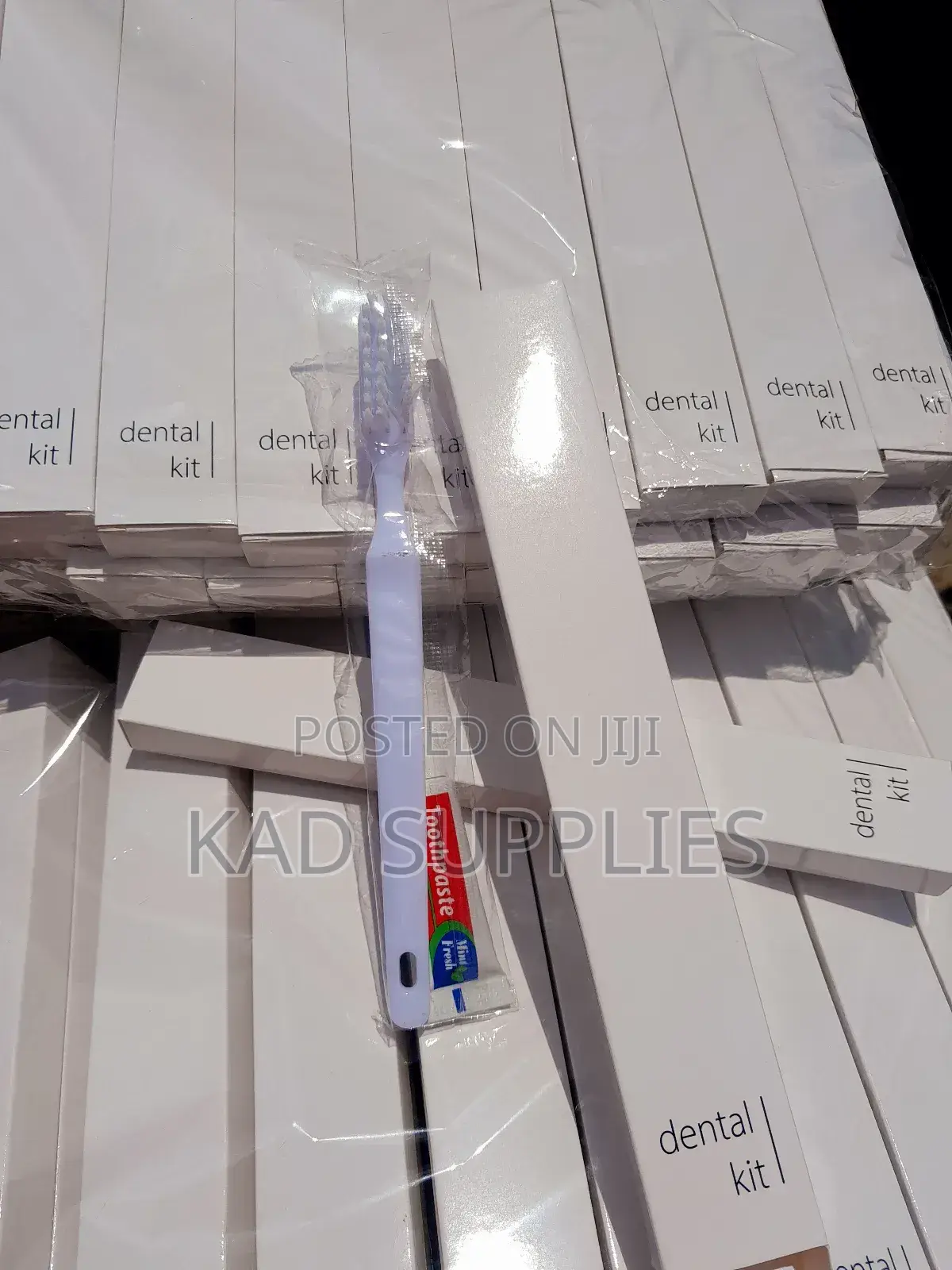 Hotels and Airbnbs 50 Dental Kits