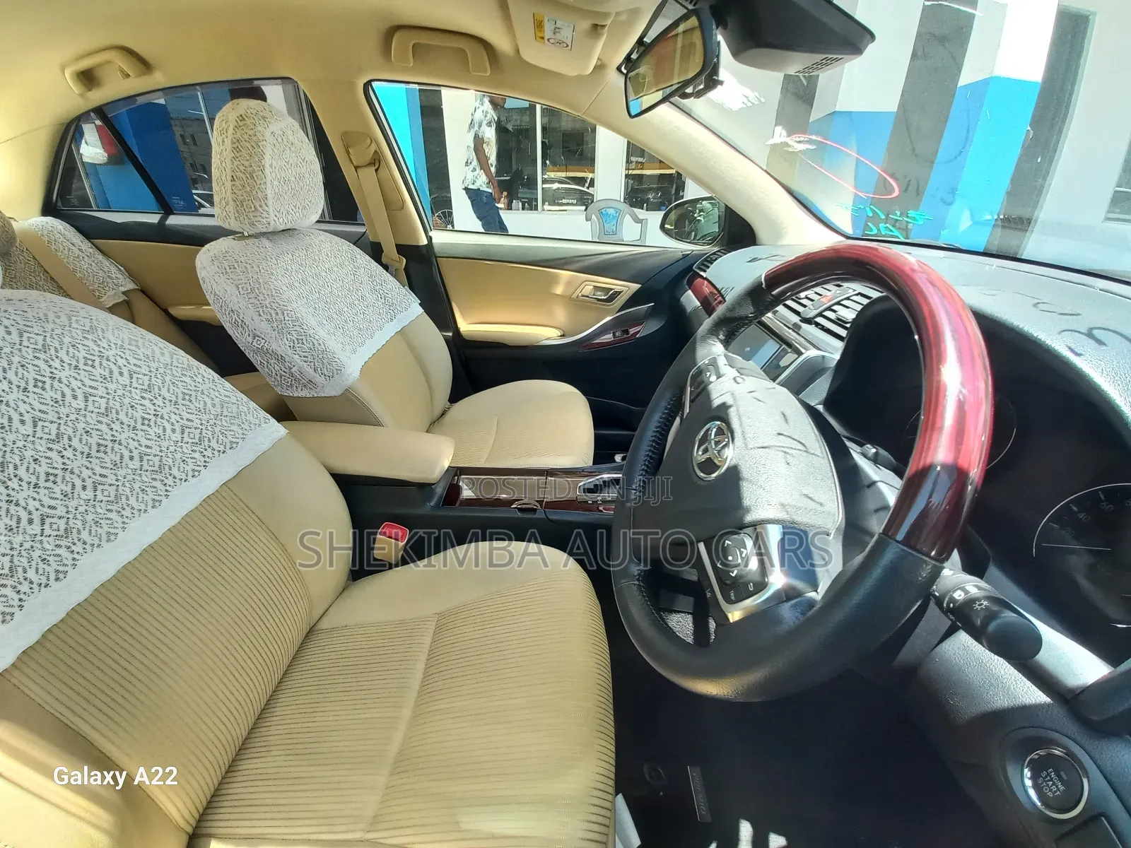Toyota Premio 2019 Silver