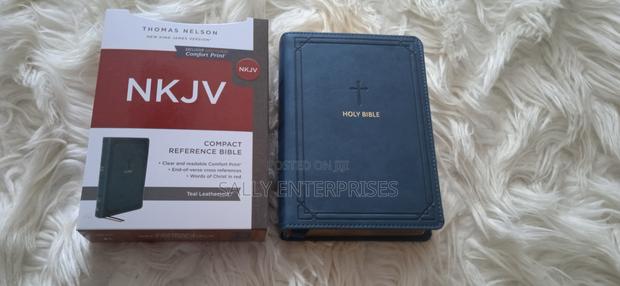 NKJV Compact Reference Bible - thumbnail 3