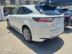Toyota Harrier 2019 White