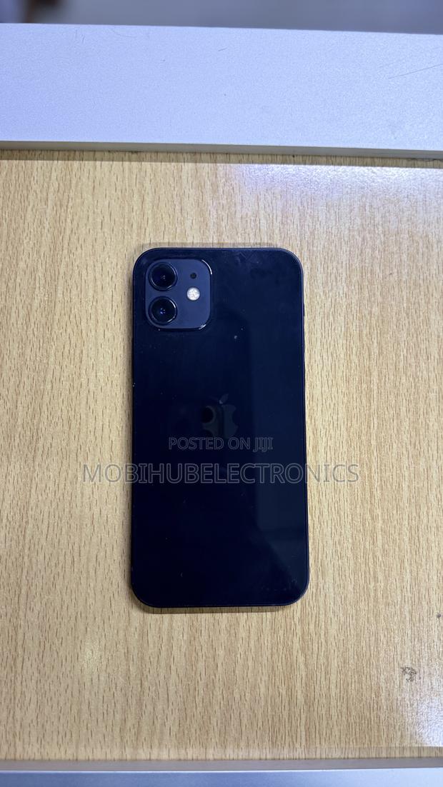 Apple iPhone 12 64 GB Black
