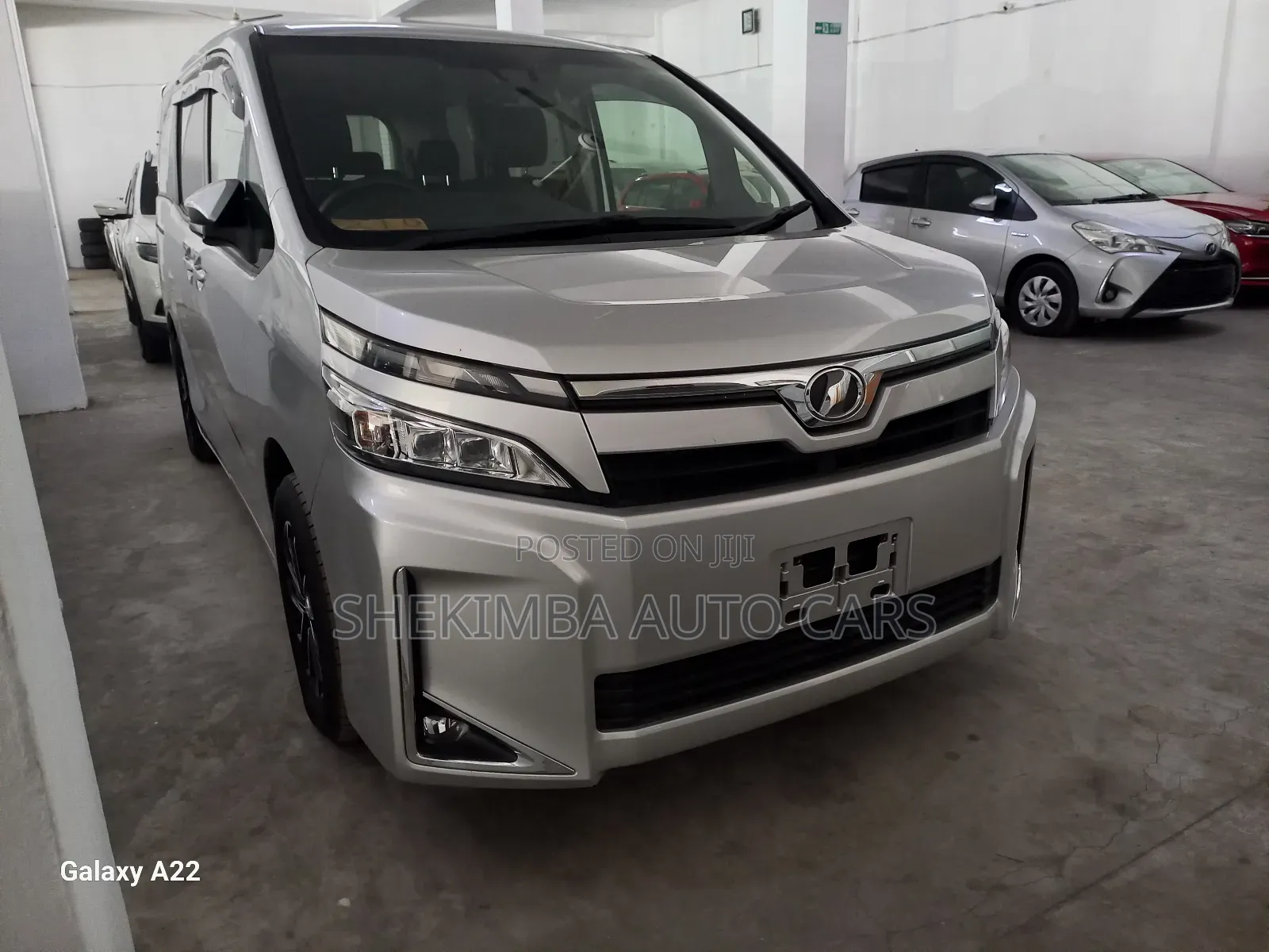 Toyota Voxy 2019 Silver