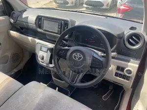 Toyota Passo 2018 Red