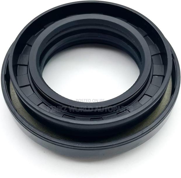 Land R0ver Transmission Seal Trans Torque Converter Seal Lr000877.