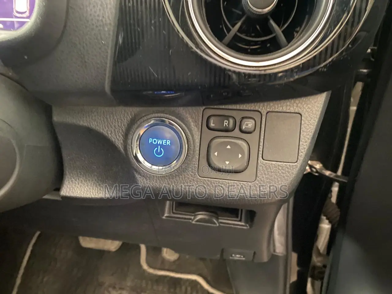 Toyota Vitz 2018 Black