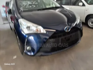 Toyota Vitz 1.5 FWD Hybrid 5dr 2019 Blue