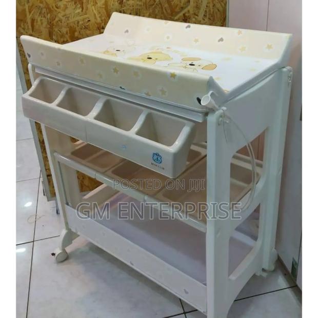 Baby Bath Tub /Bathstation