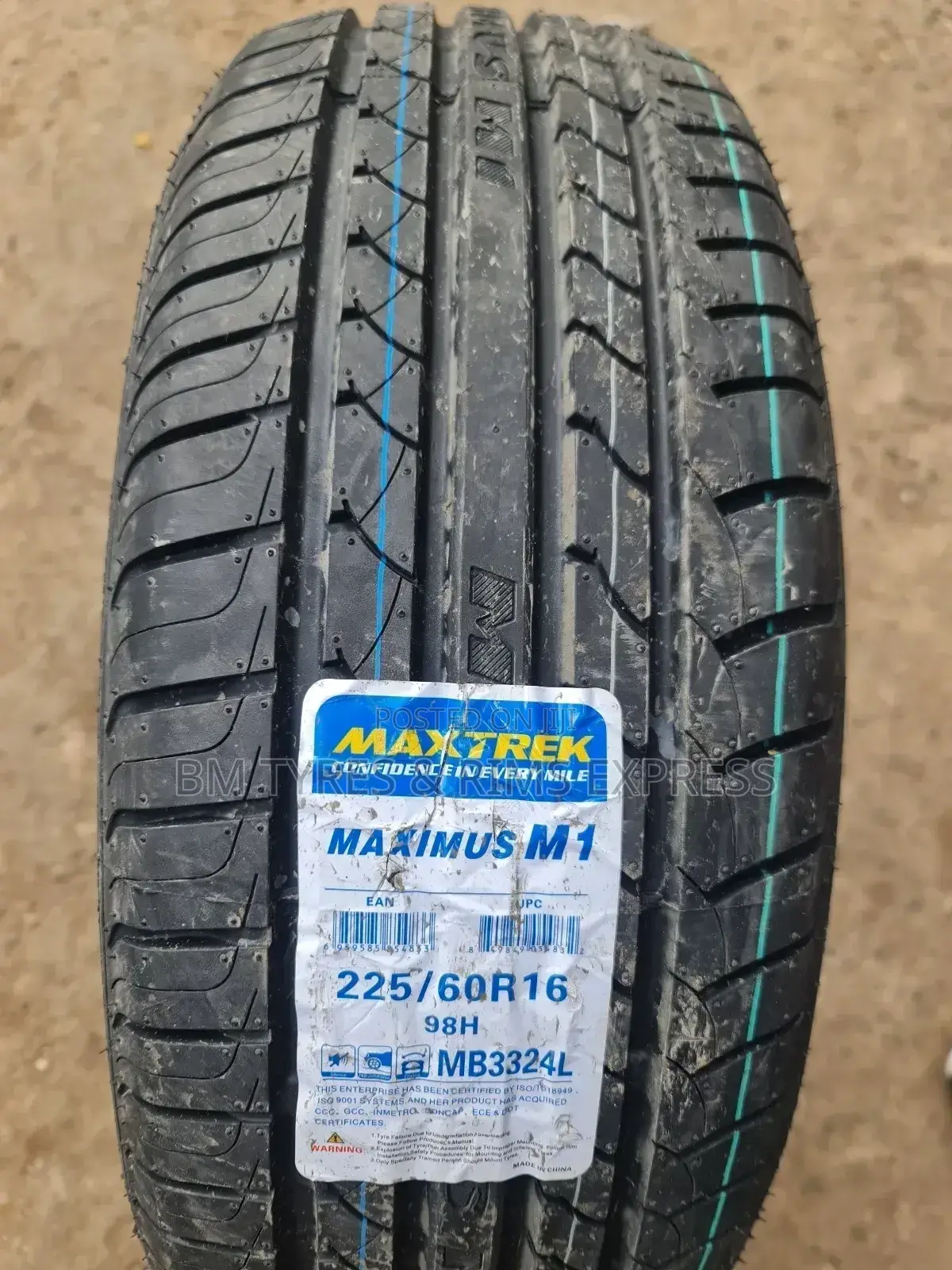 225 /60 R16 Maxtrek Tyres.