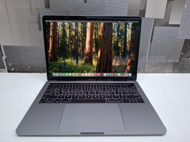 Laptop Apple MacBook Pro 2018 16GB Intel Core i7 SSD 256GB - main view