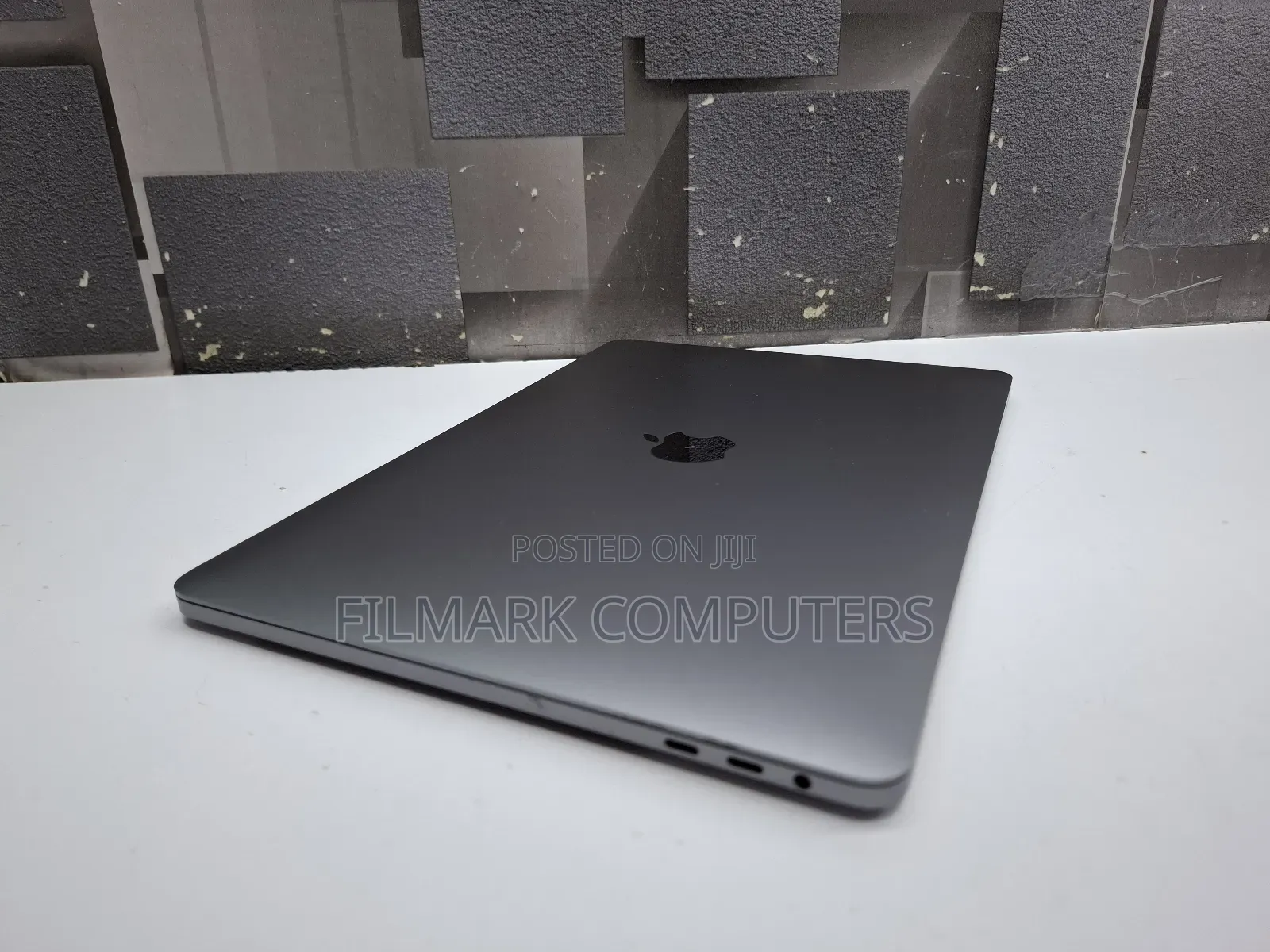 Laptop Apple MacBook Pro 2018 16GB Intel Core i7 SSD 256GB