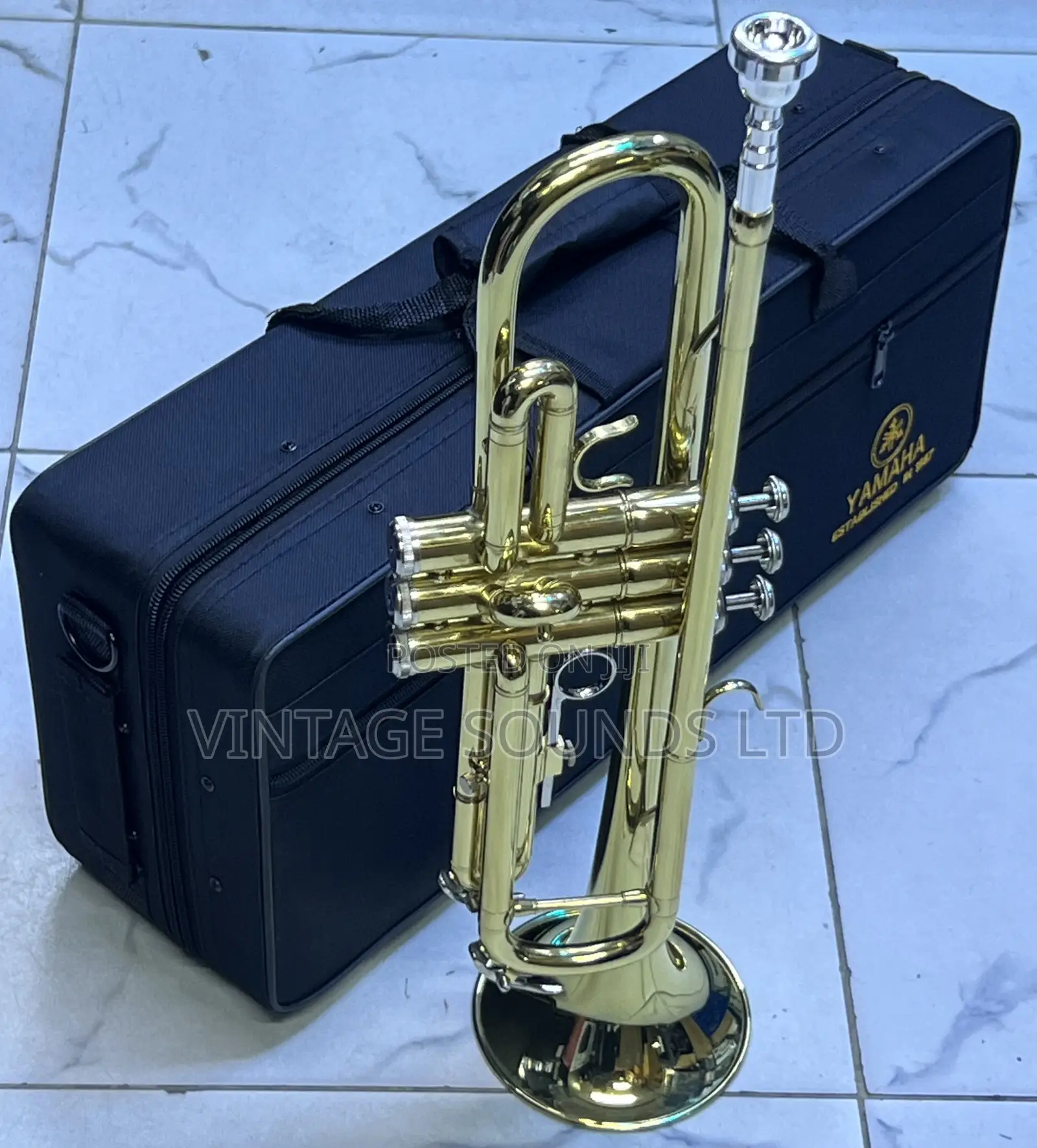 Yamaha Bb Trumpet Brass Instrument ( Gold Finish )