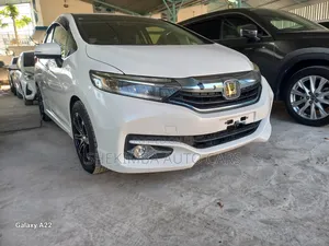 Honda Fit Shuttle 1.5 Hybrid 2WD 2019 White