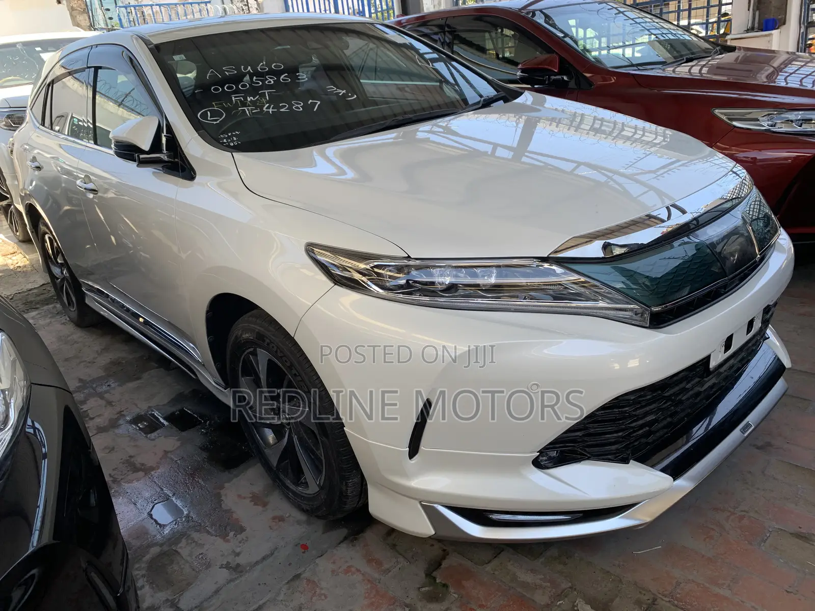 Toyota Harrier 2.0 Turbo 4WD 2018 White