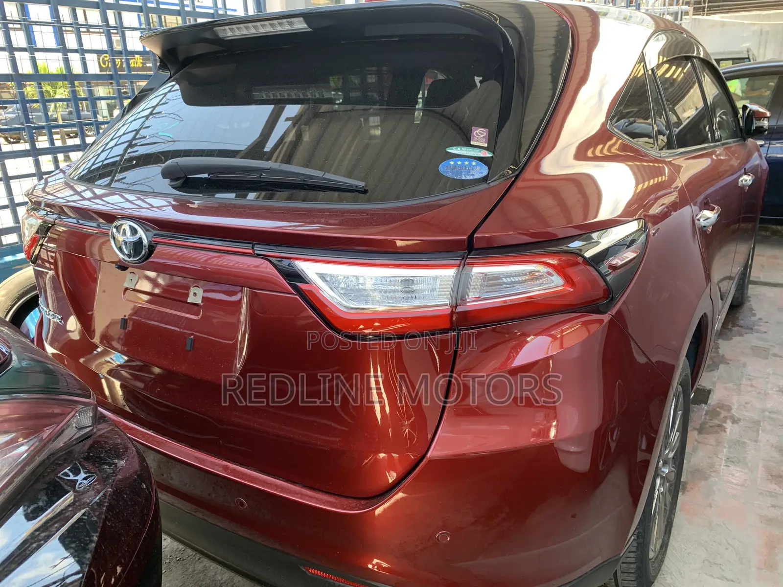 Toyota Harrier 2.0 4WD 2018 Red
