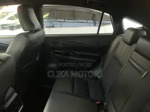 Toyota Harrier 2.0 4WD 2018 Red