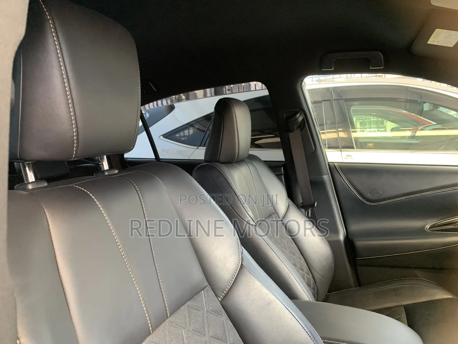 Toyota Harrier 2.0 2018 Black