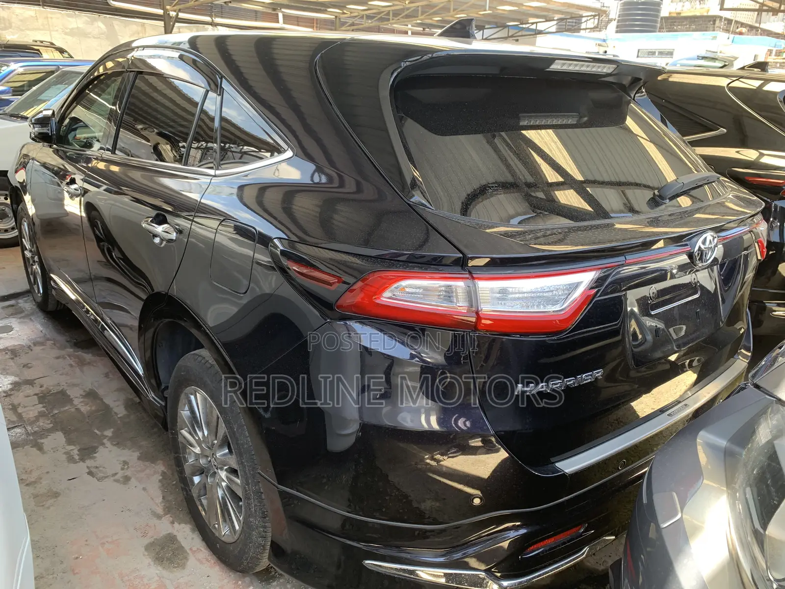 Toyota Harrier 2.0 2018 Black