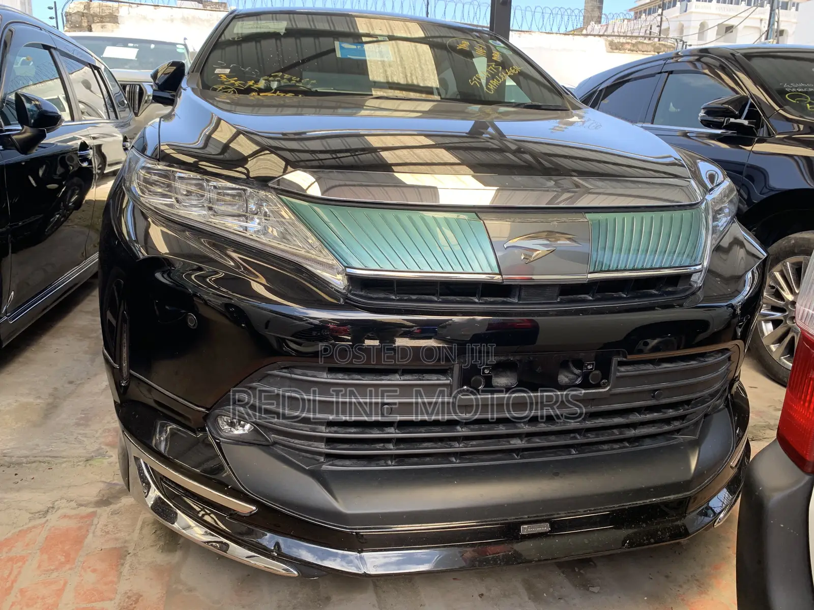 Toyota Harrier 2.5 Hybrid 4WD 2018 Black