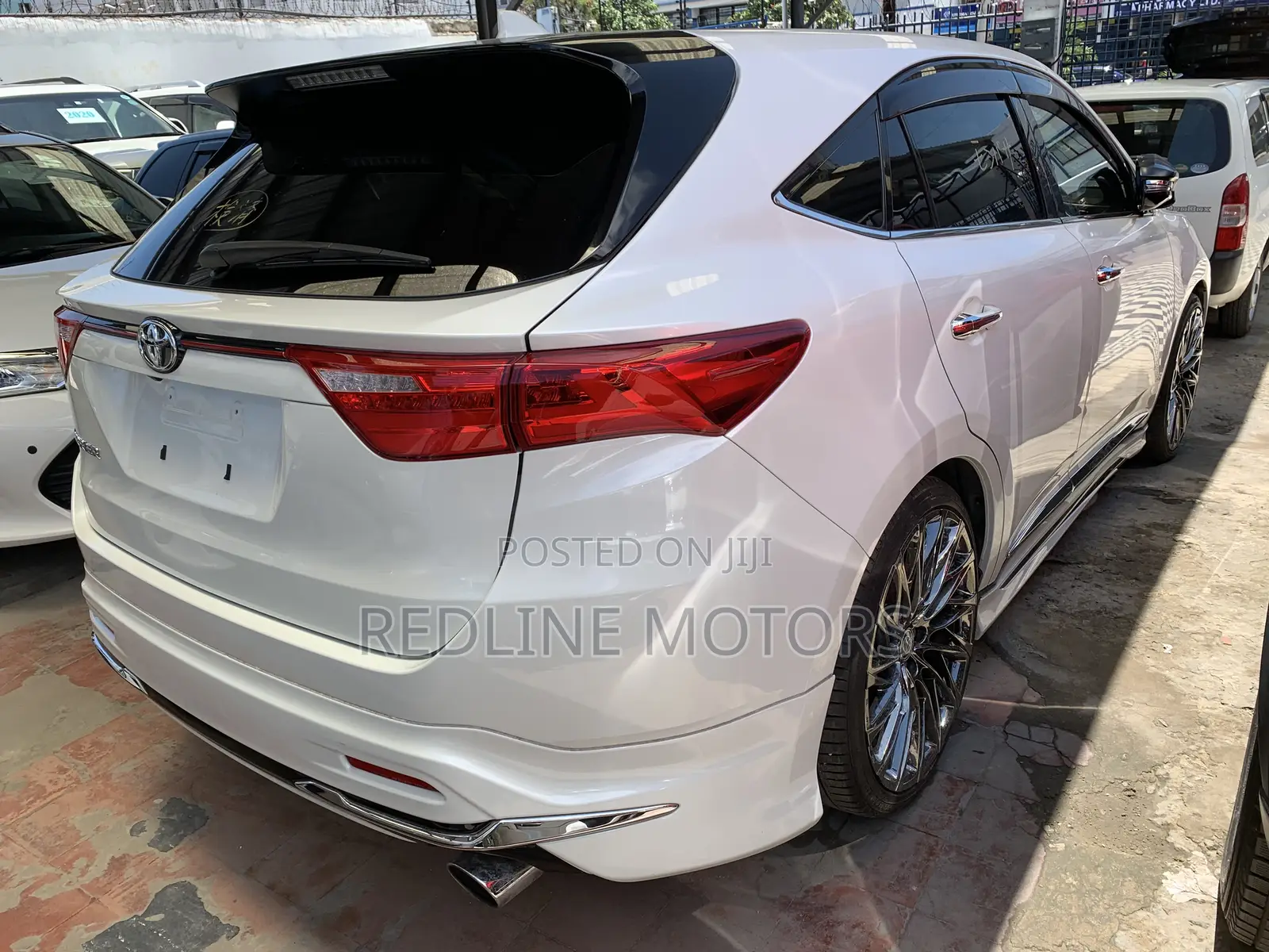 Toyota Harrier 2.0 4WD 2018 Pearl