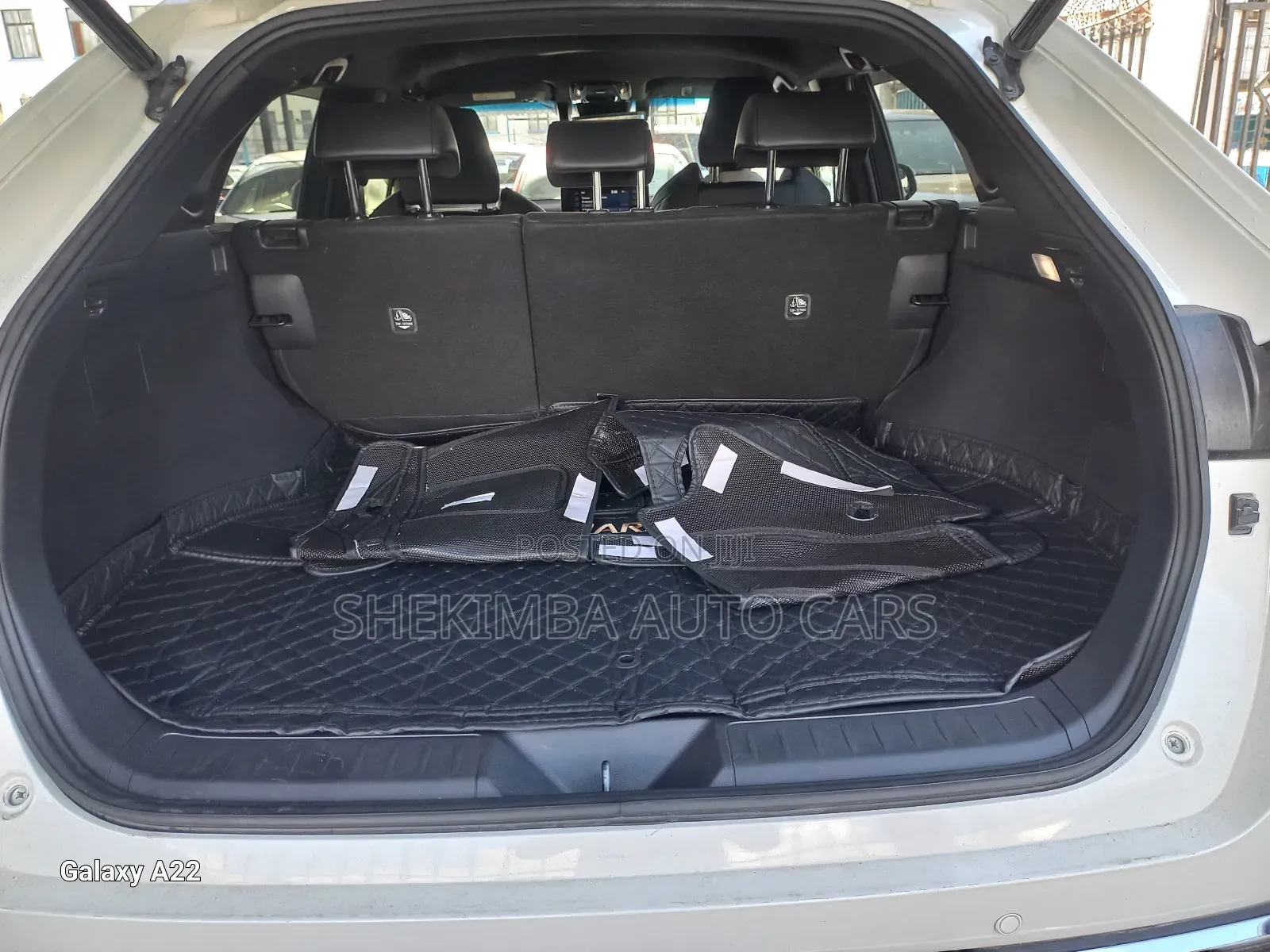 Toyota Harrier 2.0 2020 White