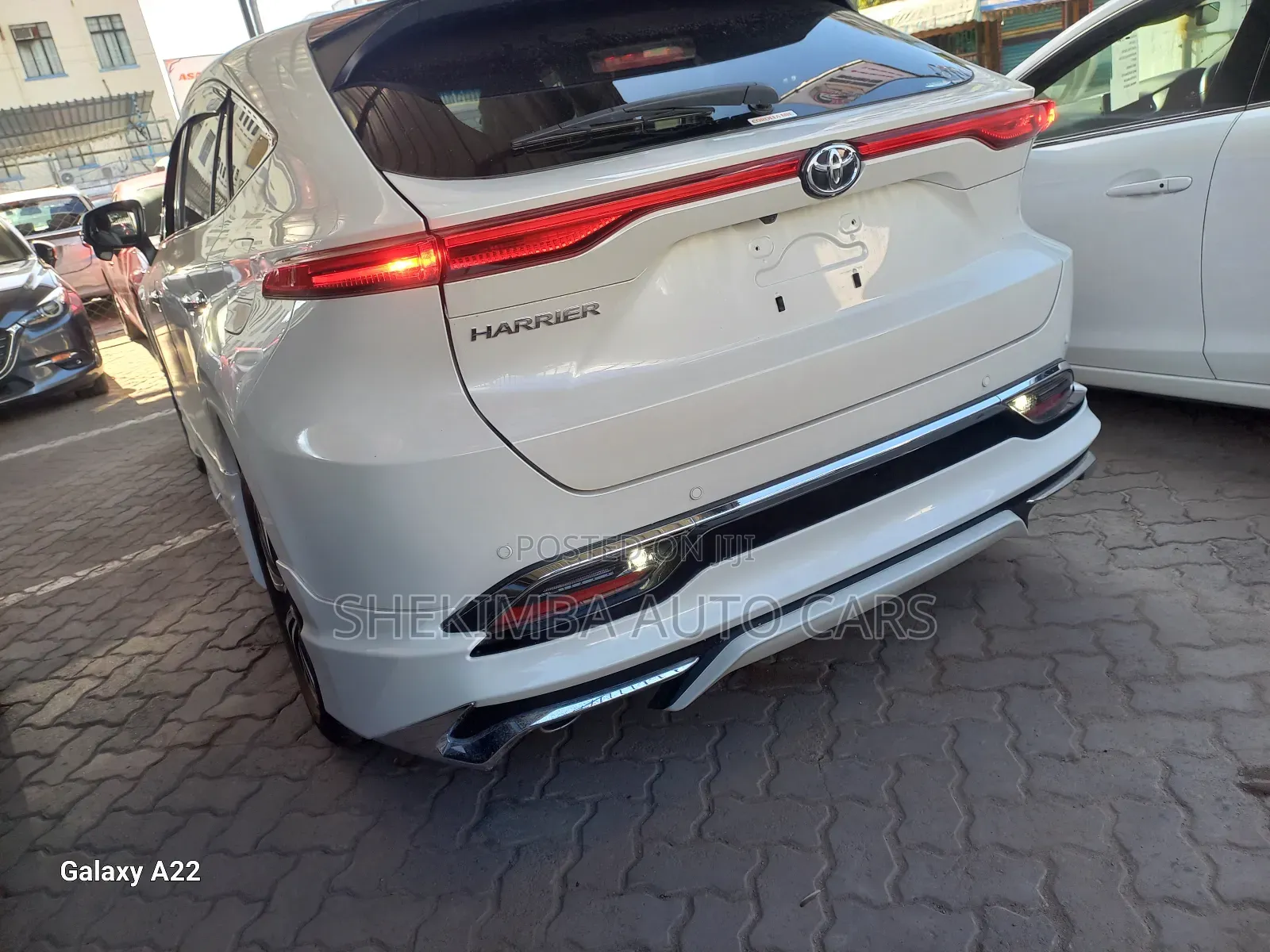 Toyota Harrier 2.0 2020 White