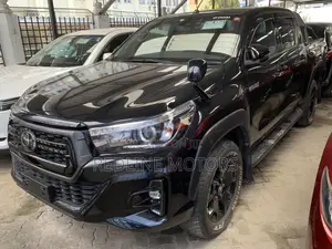 Toyota Hilux Revo Double Cab Deisel 2.4 RWD 2019 Black