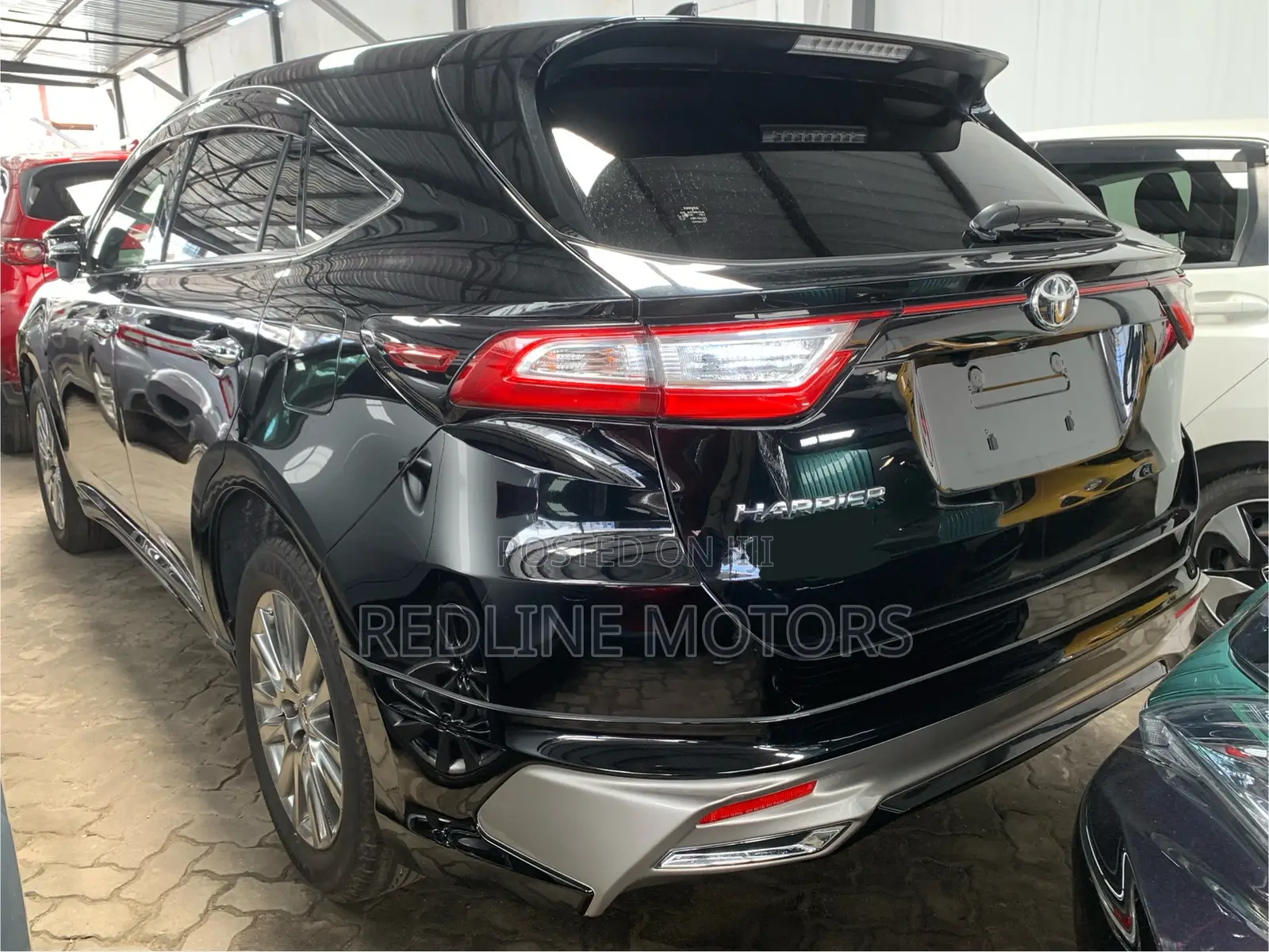 Toyota Harrier 2.0 4WD 2018 Black