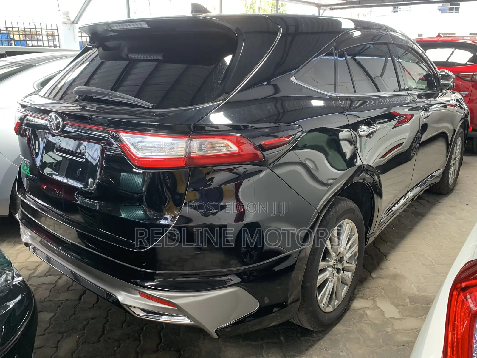 Toyota Harrier 2.0 4WD 2018 Black