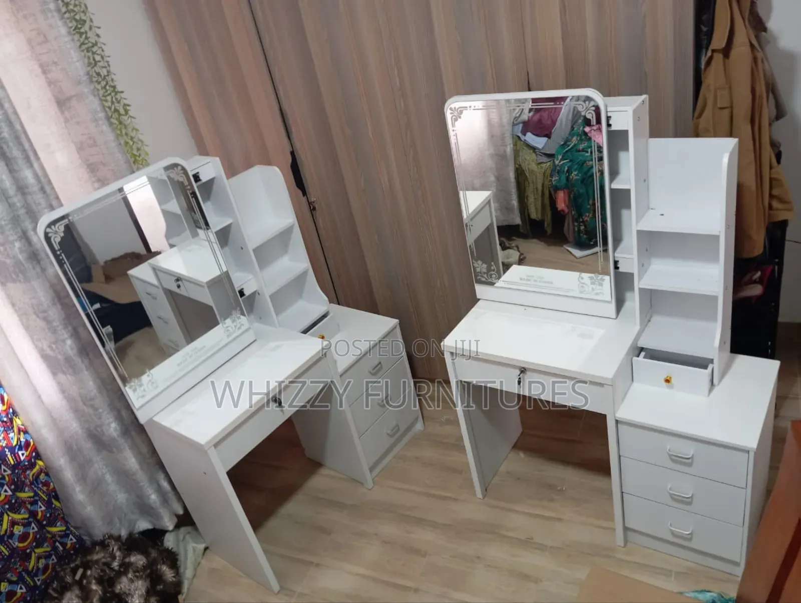 White Dressing Table With a Mirror and Drawers