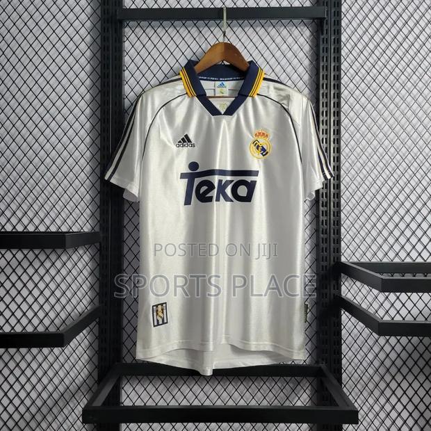 Real Madrid 1998/00 Home Retro Jersey