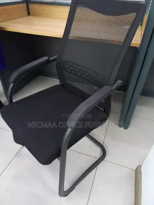 Ergonomic Mesh With Breathable Back Visitor/Conference Seat