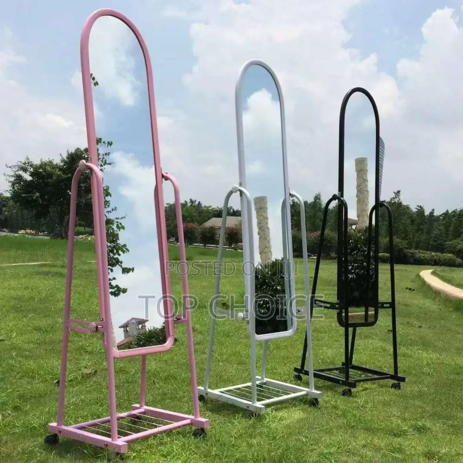 Mobile Dressing Mirror