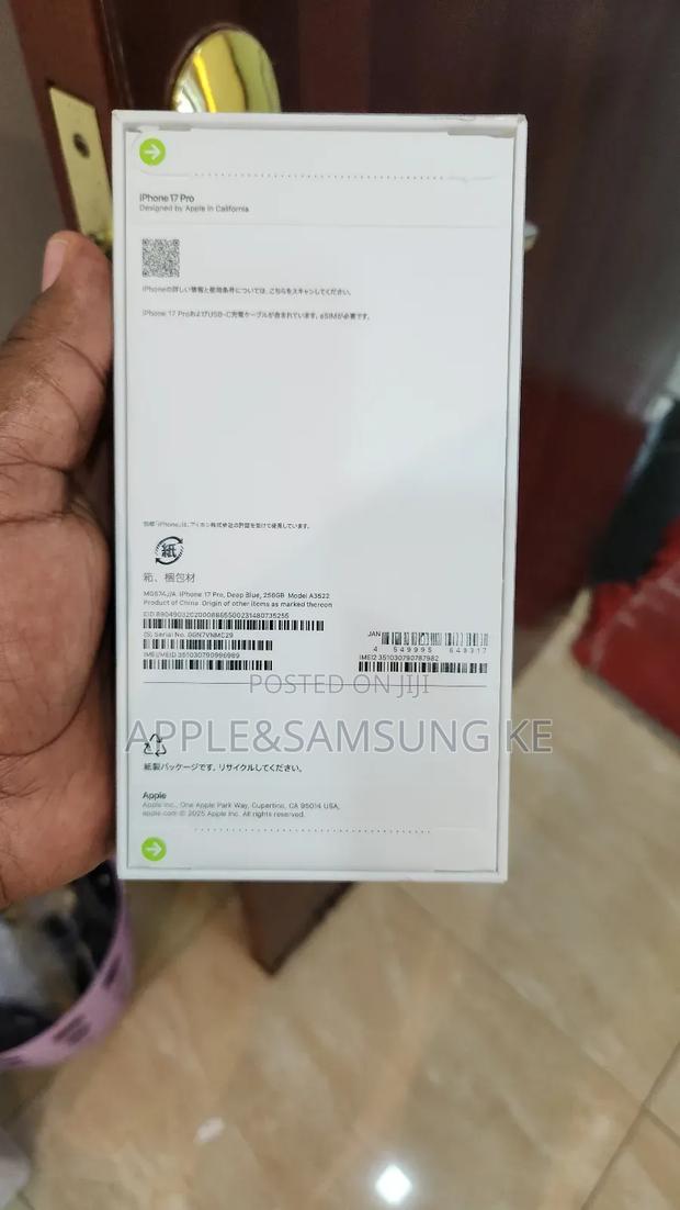 New Apple iPhone 17 Pro 256 GB Blue - thumbnail 3