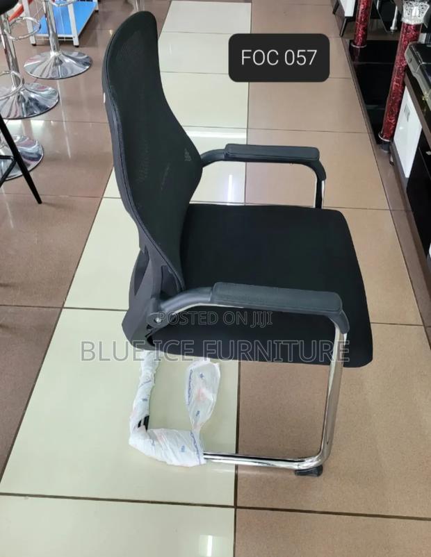 New Visitor Office Chair - main view