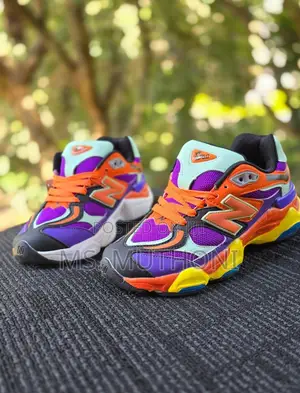 New Balance 9060 Pop of Color Sizes: 36 37 38 39 40