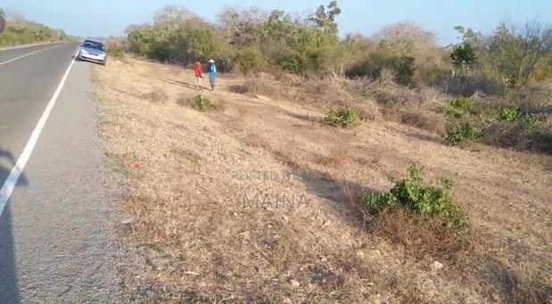 1acre Touching Salagate Bypass at Chakama - thumbnail 2