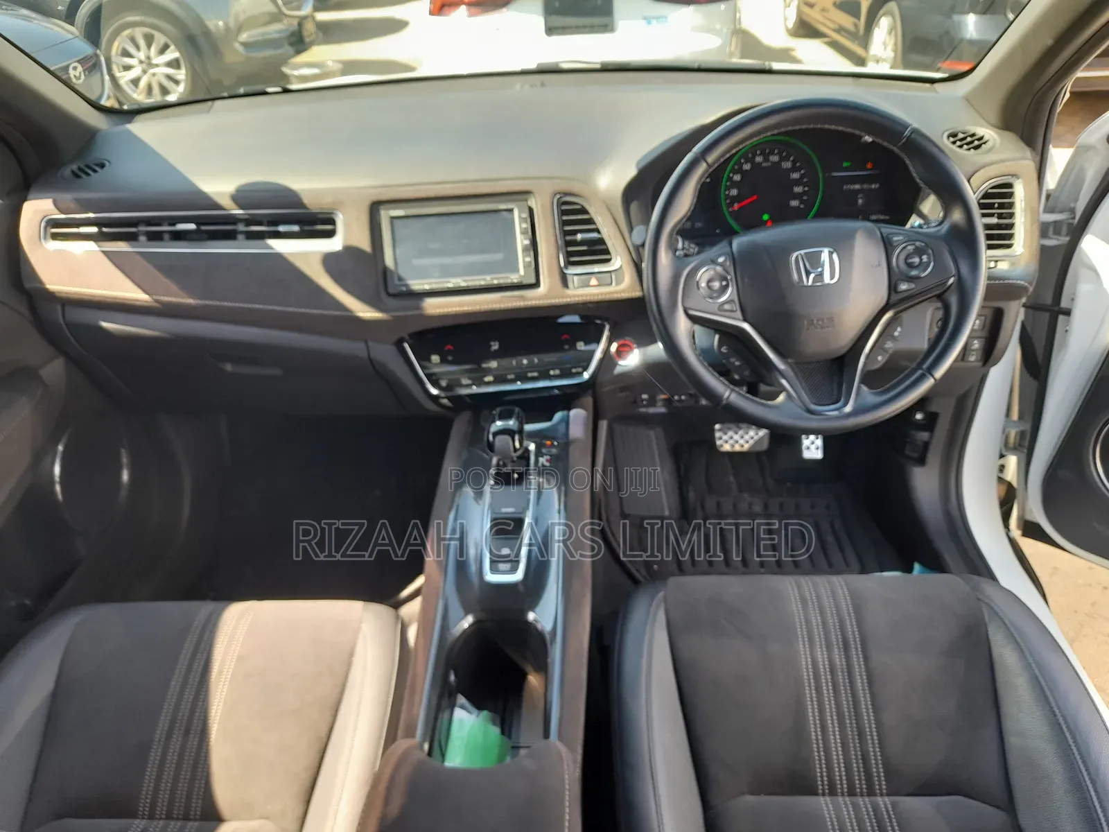 Honda Vezel 1.5 Hybrid 2WD 2019 White